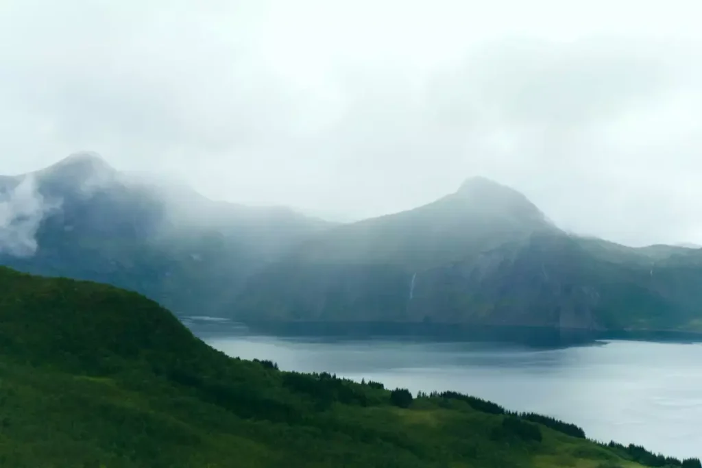 Places in Norway for Reflection, Hiking, and Solo Travel Places in Norway for Reflection, Hiking, and Solo Travel